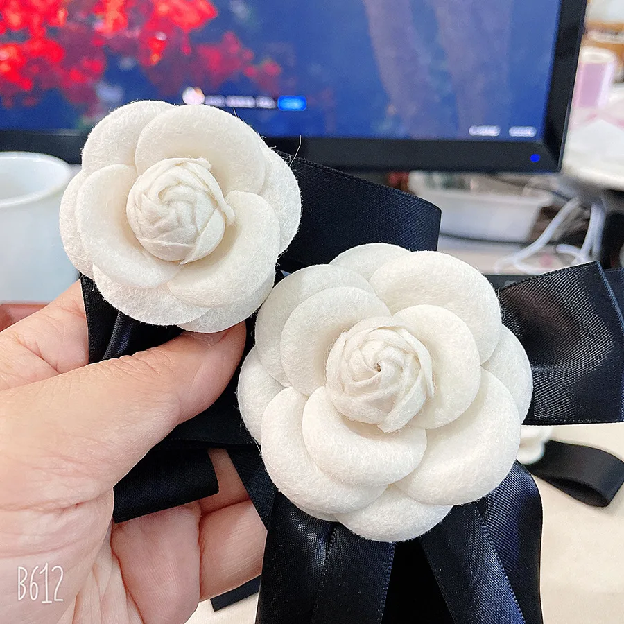 Imitation Wool Bow Brooch: High-End
  Camellia Corsage Clothing Accessory
