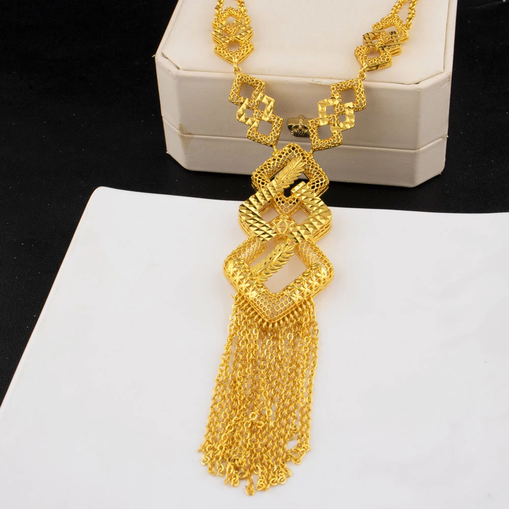 24K Gold Plated Indian Bridal Set: Long Pendant Earrings (African/Dubai) 4 24K Gold Plated Indian Bridal Set: Long
  Pendant Earrings (African/Dubai) - Image 4