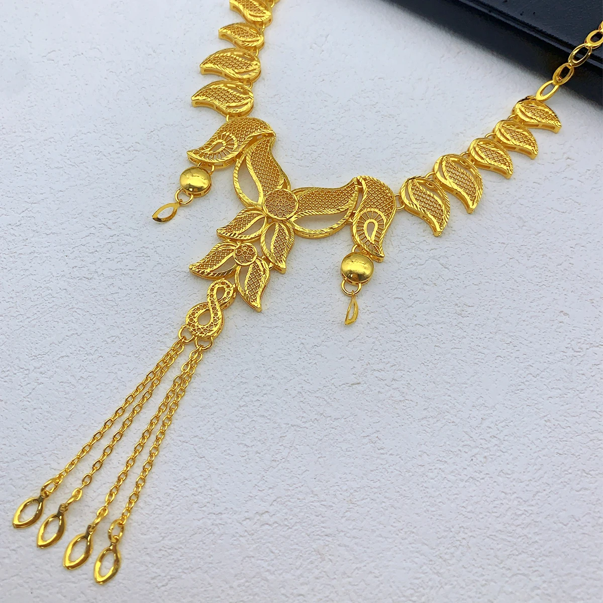 New Dubai 24K Gold Jewelry Set: African Indian Bridal Necklace/Earrings (4PC) 3 New Dubai 24K Gold Jewelry Set: African
  Indian Bridal Necklace/Earrings (4PC) - Image 3