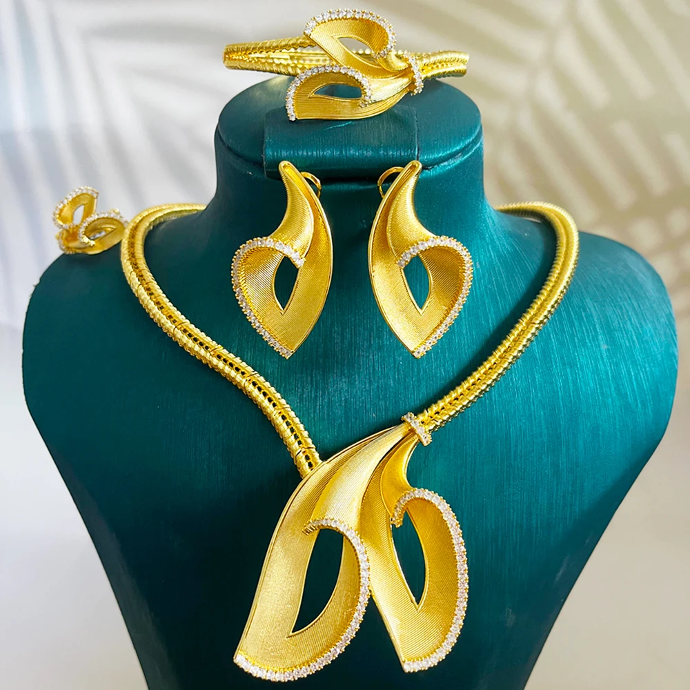 GODKI 4PCS Italia 18K Gold Plated Flower
  Set: Zircon Indian/African Necklace