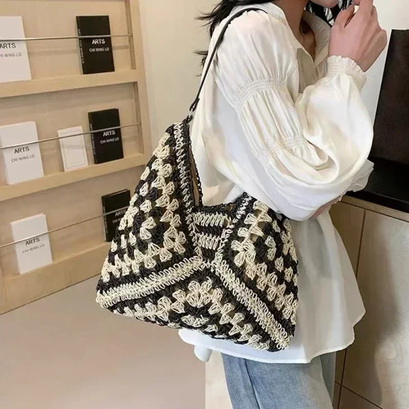 Weaving Clutches Top-Handle Bag: Large Portable Beach Shopper Tote Bag 3 Weaving Clutches Top-Handle Bag: Large
  Portable Beach Shopper Tote Bag - Image 3