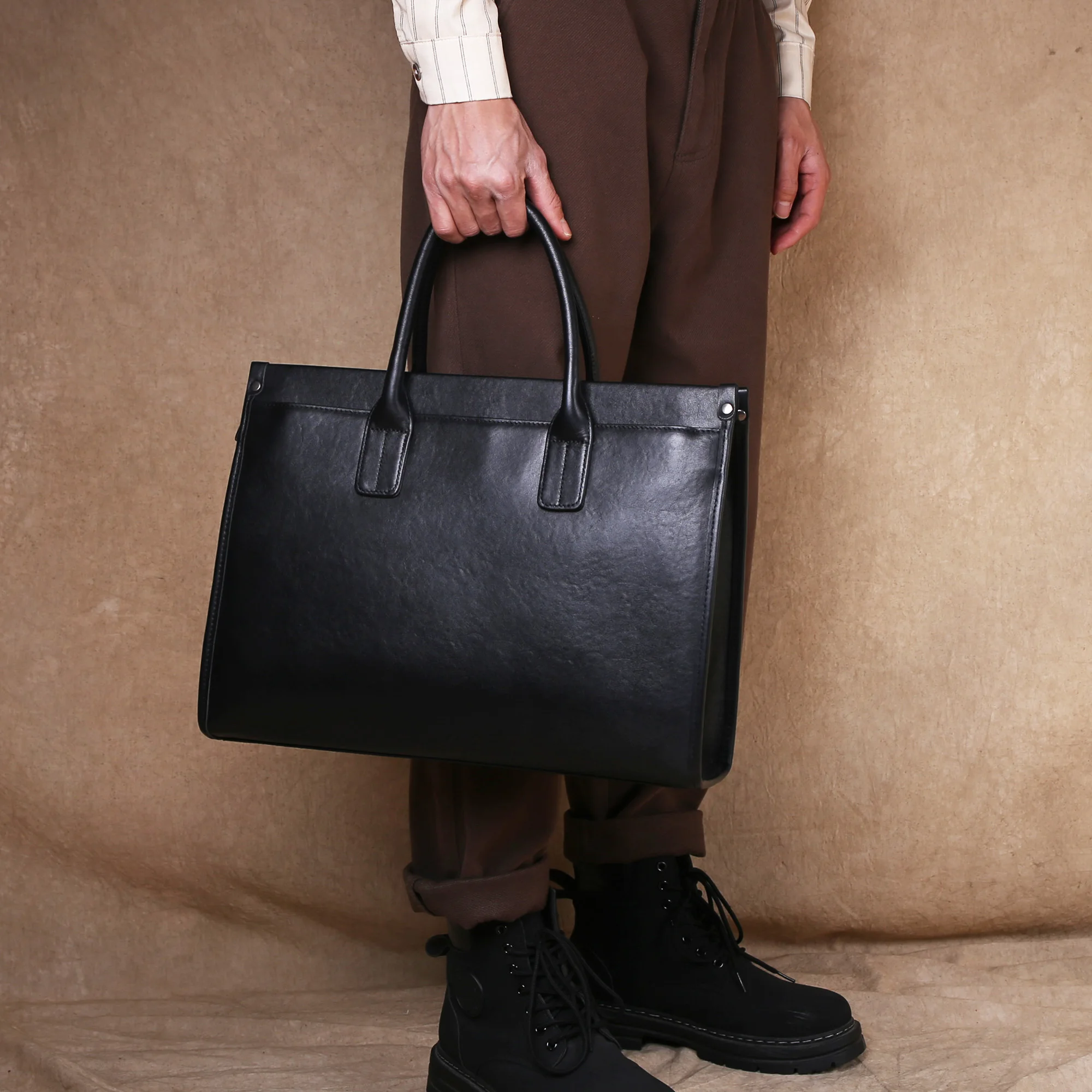 Kangaroo Vintage Leather Messenger Bag: Waterproof Office Crossbody 4 Kangaroo Vintage Leather Messenger Bag:
  Waterproof Office Crossbody - Image 4